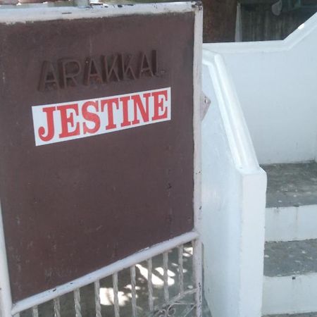 Jestine Homestay Kochi Exterior photo